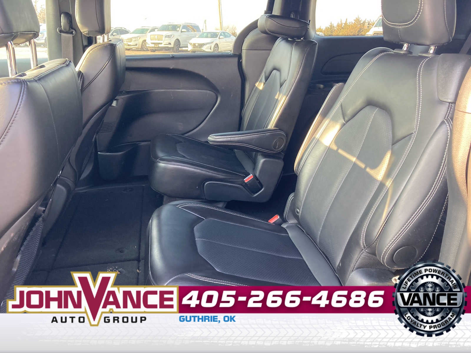 2025 Chrysler Pacifica Select