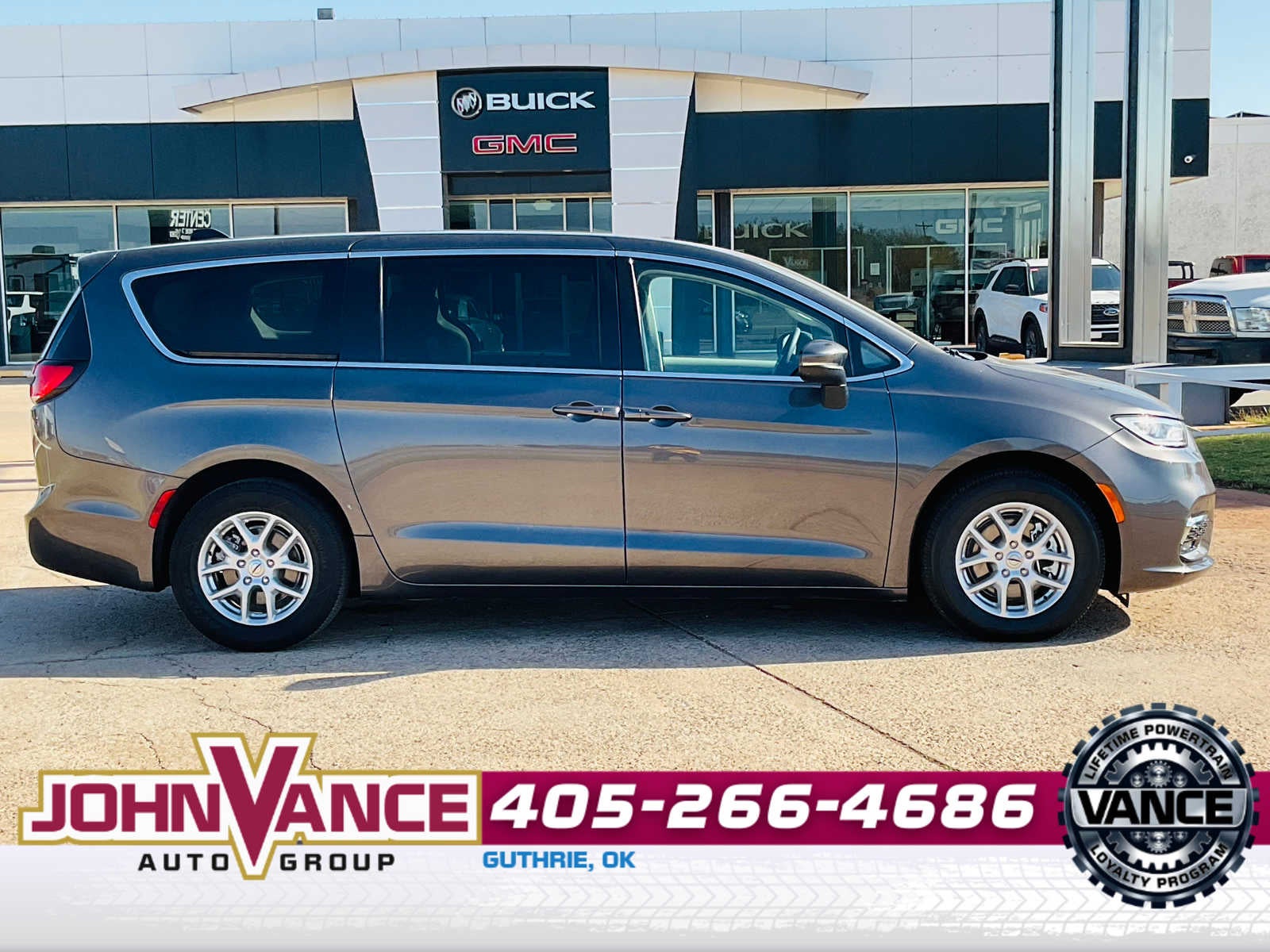 2023 Chrysler Pacifica Touring L
