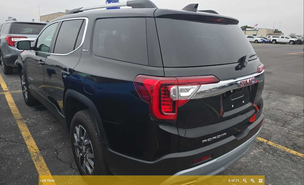 2023 GMC Acadia SLT