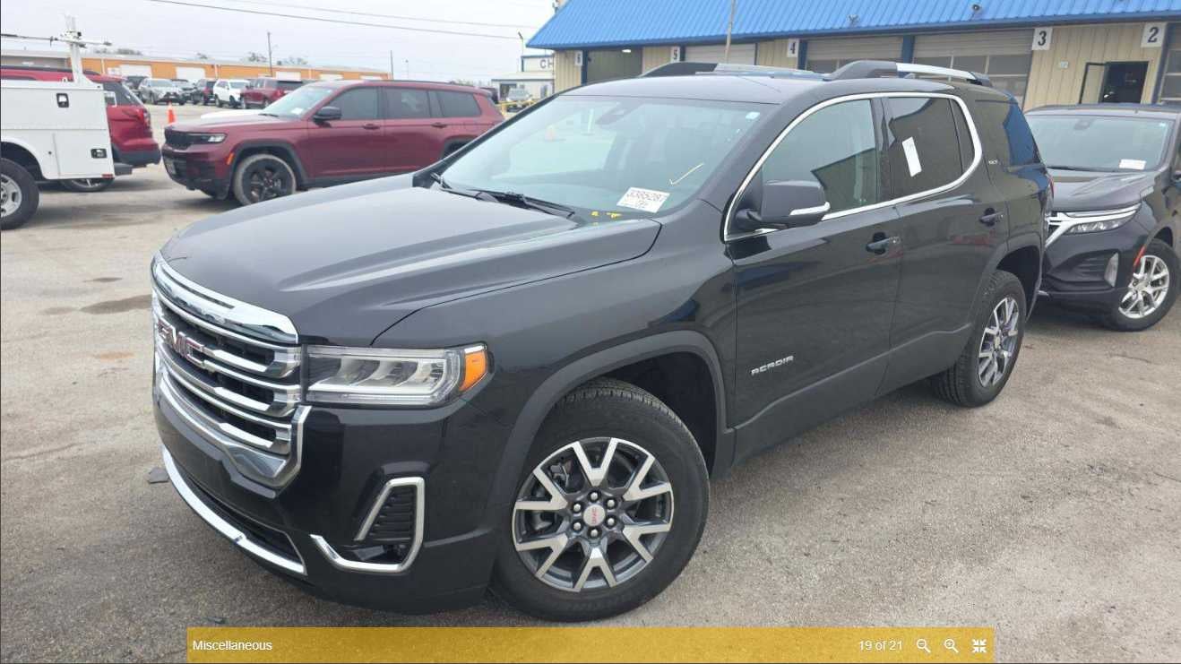 2023 GMC Acadia SLT