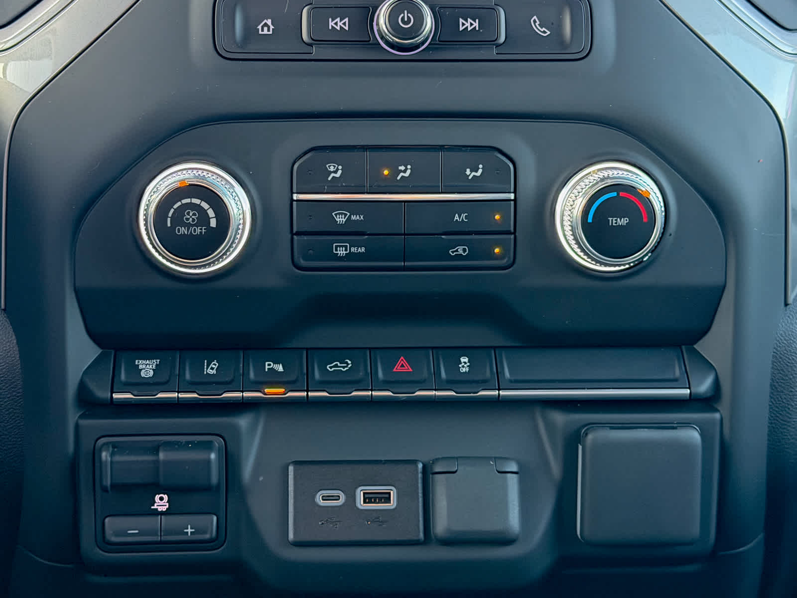 2024 GMC Sierra 2500HD Pro