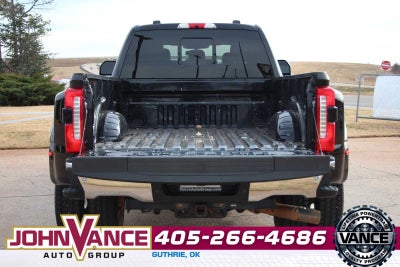 2024 Ford Super Duty F-350 DRW LARIAT