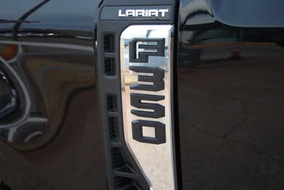 2024 Ford Super Duty F-350 DRW LARIAT